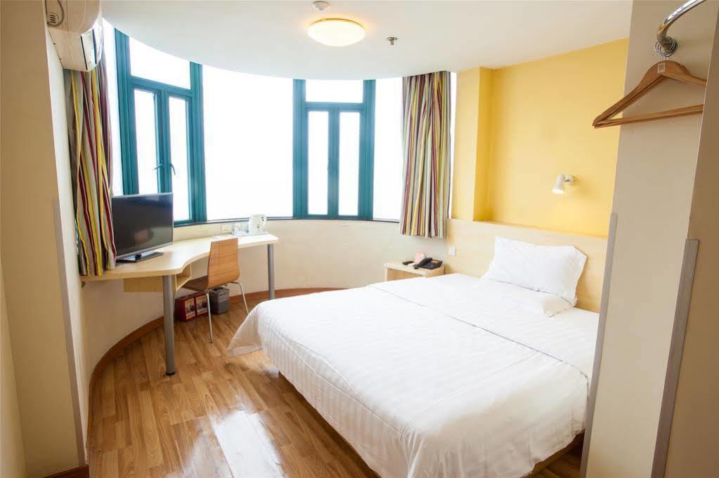 7Days Inn Beijing Liujiayao Station Exterior photo